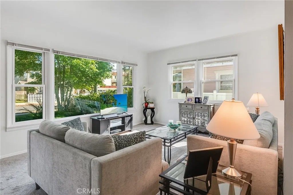 Photo of 1629 Amapola Avenue, Torrance, CA 90501 (MLS # SB26020337)