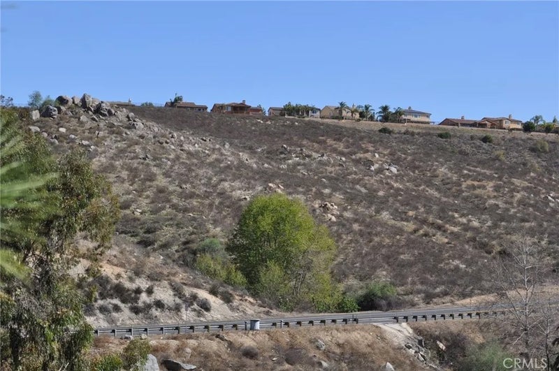 0 La Sierra