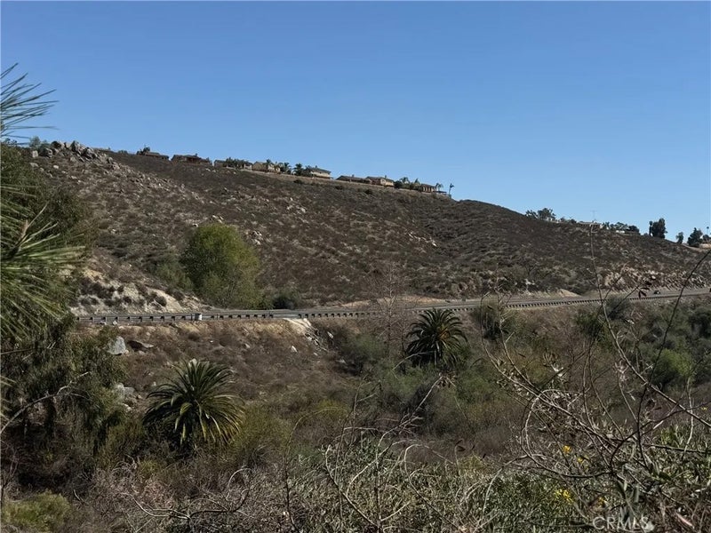 0 La Sierra