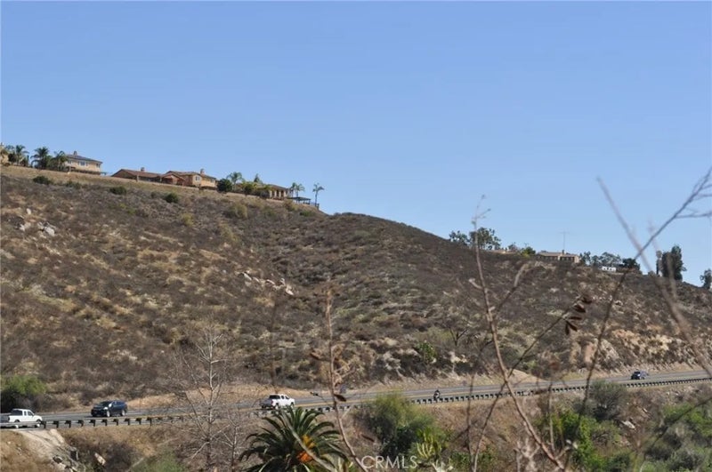 0 La Sierra