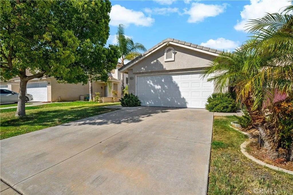 Photo of 26678 Silver Oaks, Murrieta, CA 92563 (MLS # SW26007922)