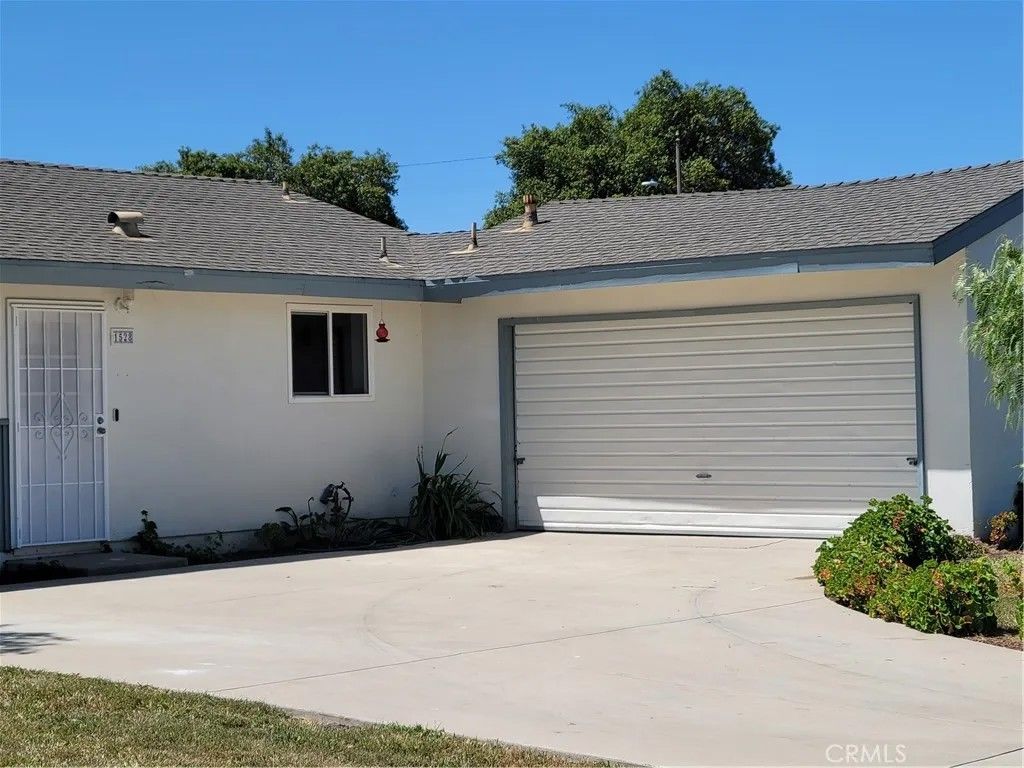 Photo of 1528 Bodie AVE, Simi Valley, CA 93065 (MLS # SR26096813)