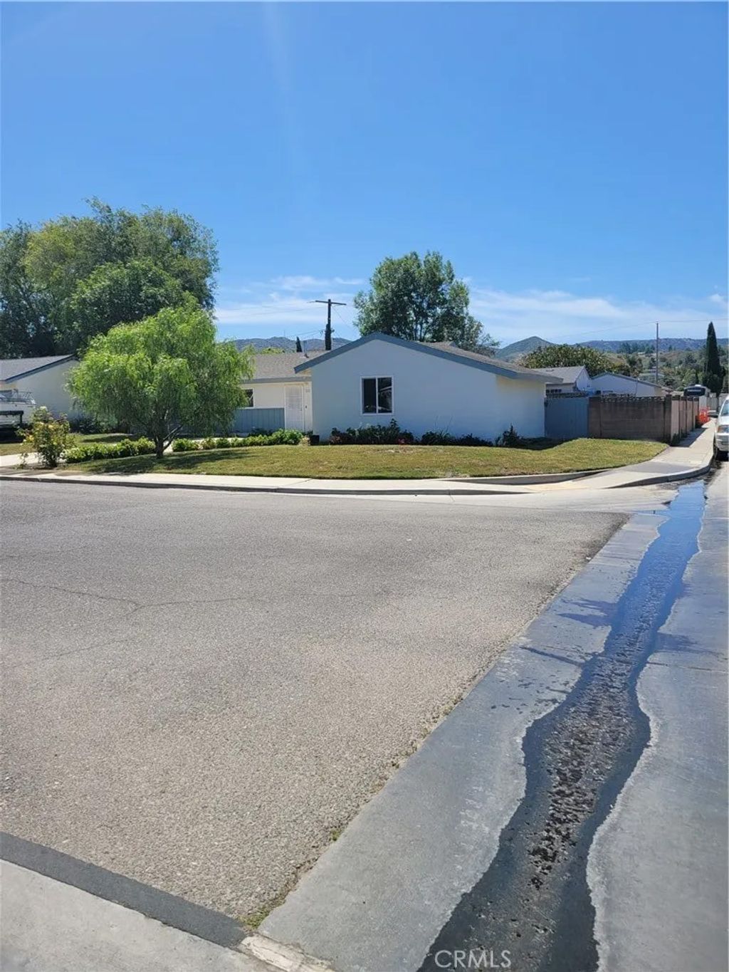 Photo of 1528 Bodie AVE, Simi Valley, CA 93065 (MLS # SR26096813)