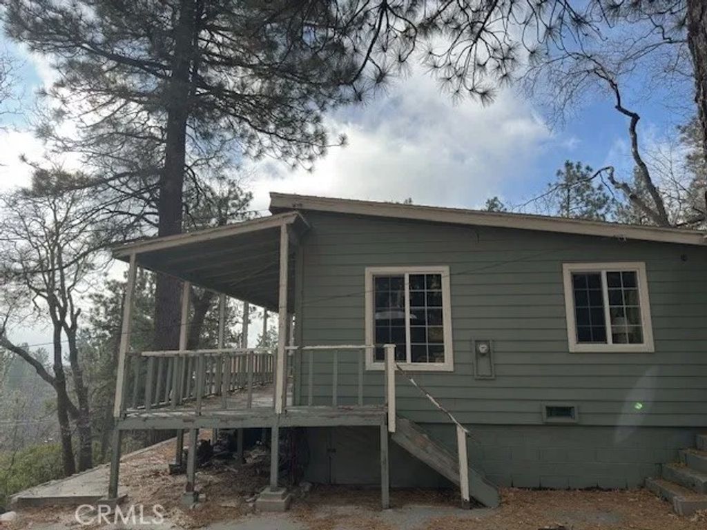 Photo of 33058 Juniper Lane, Green Valley Lake, CA 92341 (MLS # IV26017144)