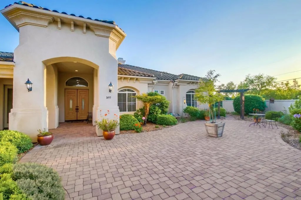 1495 Meredith Road