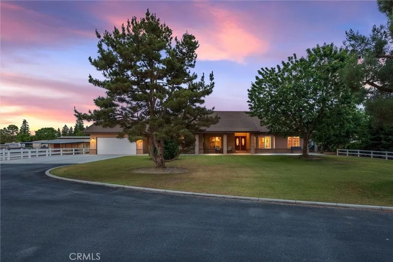 1328 Valov Lane