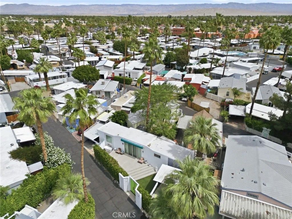 Photo of 138 Hiawatha St, Palm Springs, CA 92264 (MLS # HD26073436)