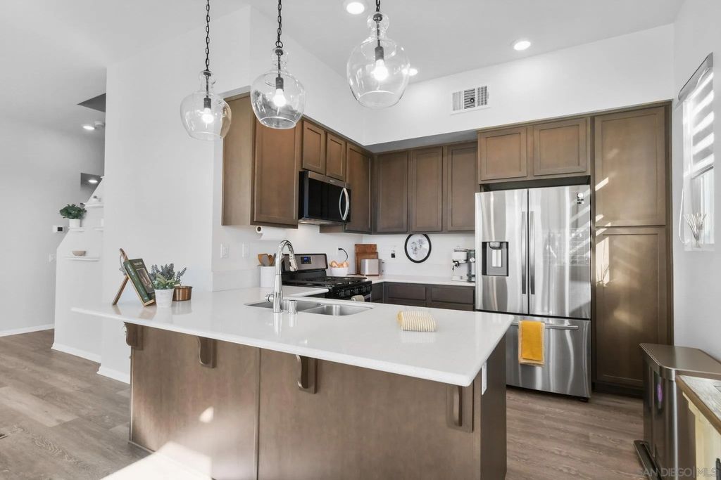 Photo of 2034 Luzon Ln #3, Chula Vista, CA 91915 (MLS # 250045432)