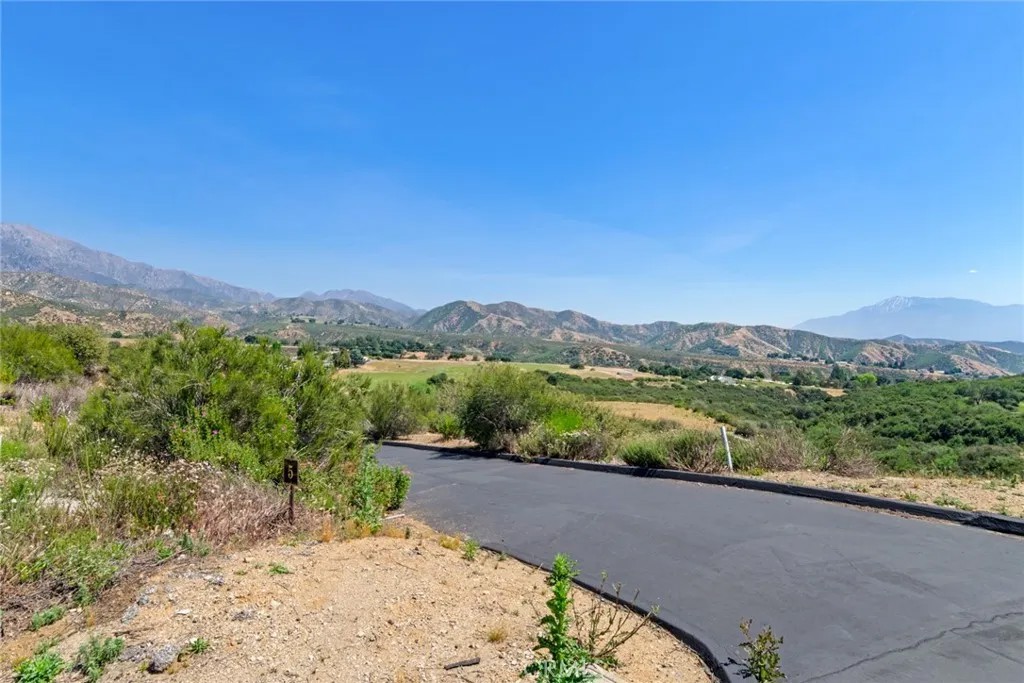 7050 Royal View