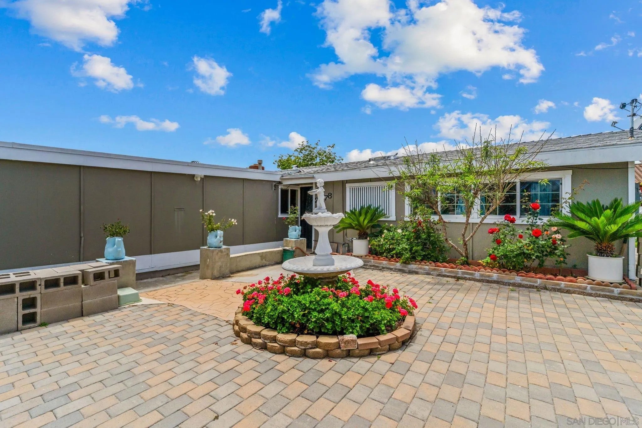 2578 Moonstone