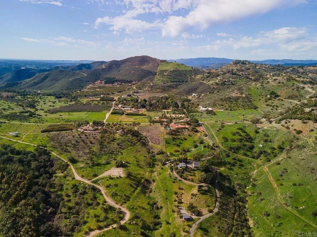 Photo of Rainbow Crest, Fallbrook, CA 92028 (MLS # NDP2600830)