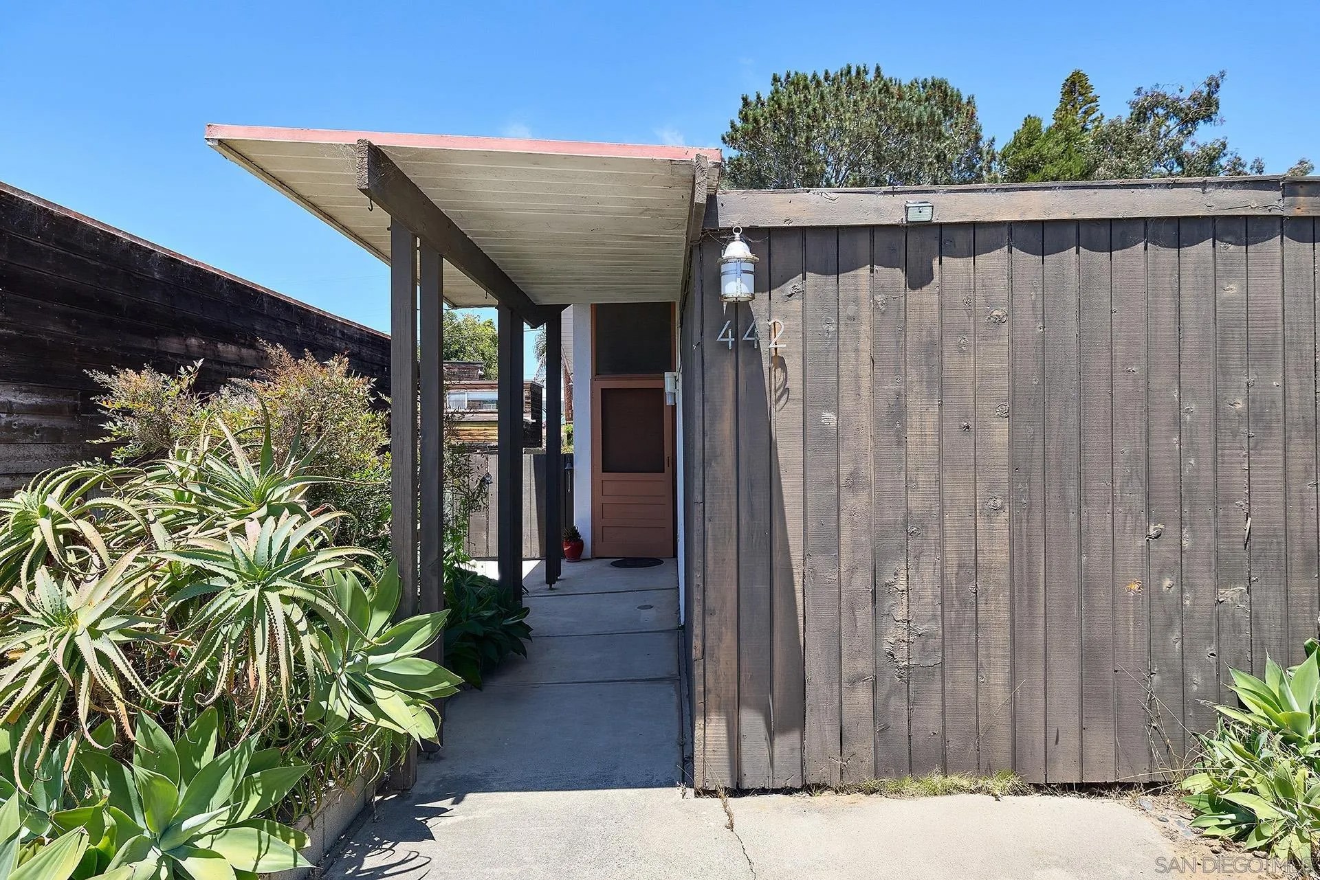 914 Highland Avenue