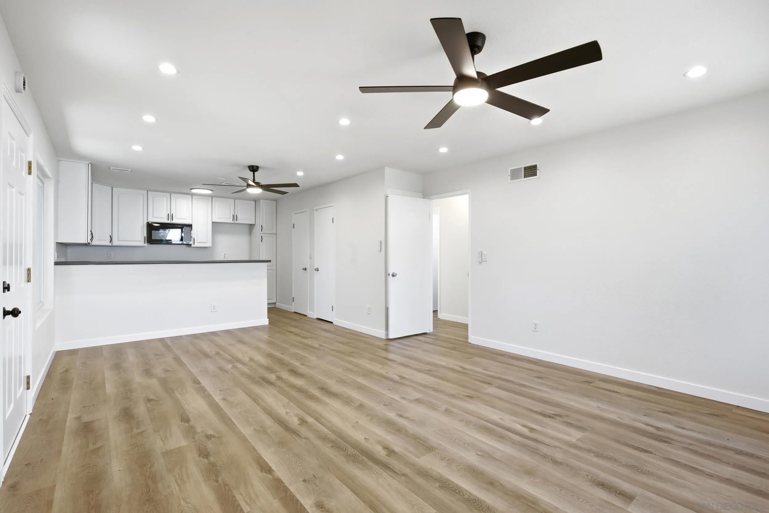 7843 Camino Glorita