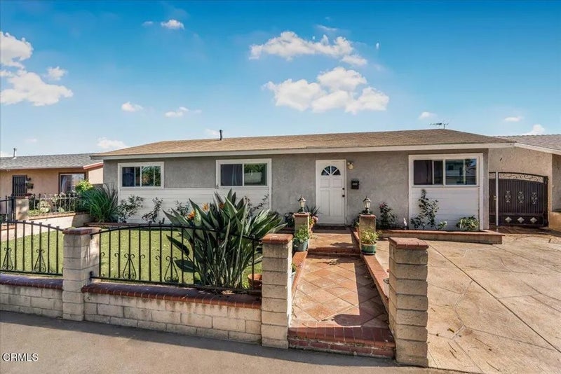 1844 Macarthur Place