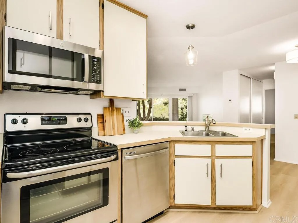 7263 Camino Degrazia 31