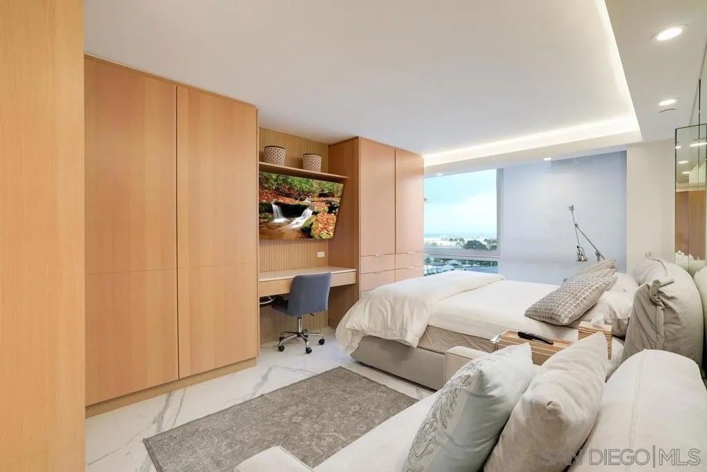 Photo of 1810 Avenida del Mundo #602, Coronado, CA 92118 (MLS # 260004027)