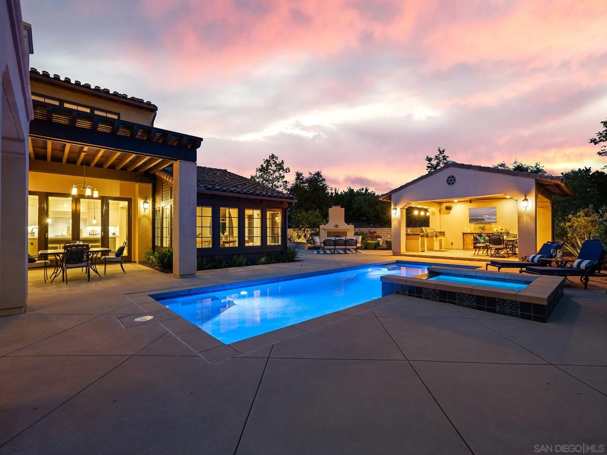 10911 Equestrian Ridge Ct