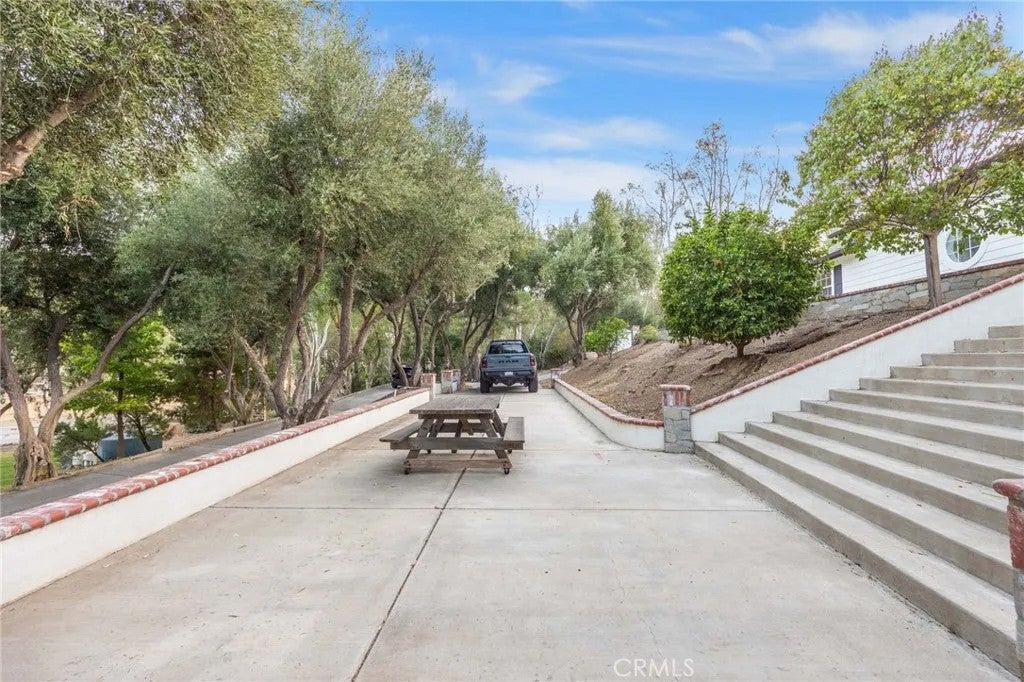 42761 Juniper