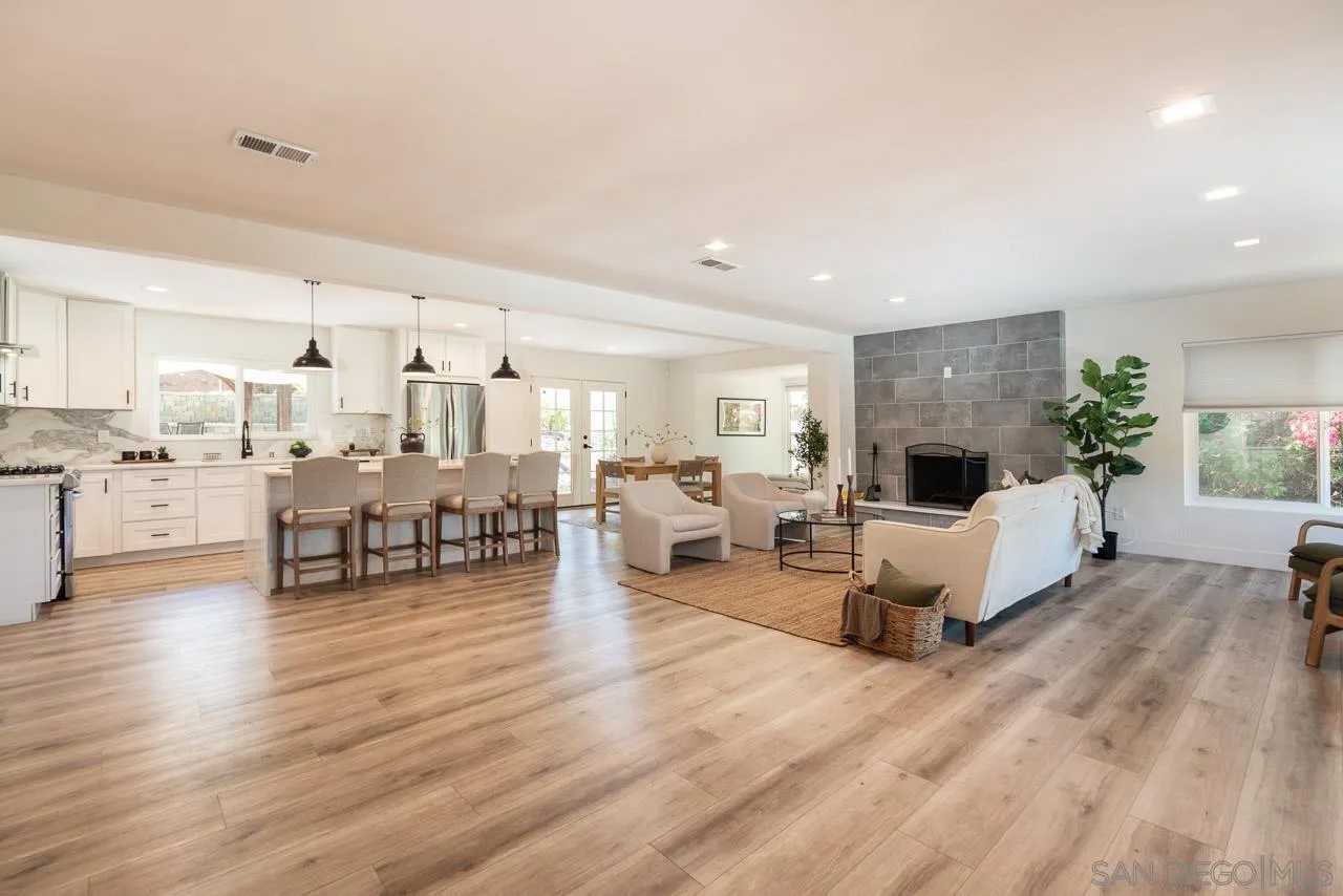4337 Avocado Blvd