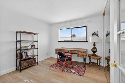 Tiny photo for 431 Camino De Las Colinas, Redondo Beach, CA 90277 (MLS # SB25241248)