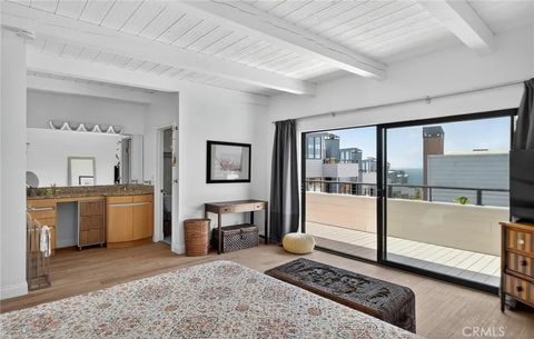 Tiny photo for 431 Camino De Las Colinas, Redondo Beach, CA 90277 (MLS # SB25241248)