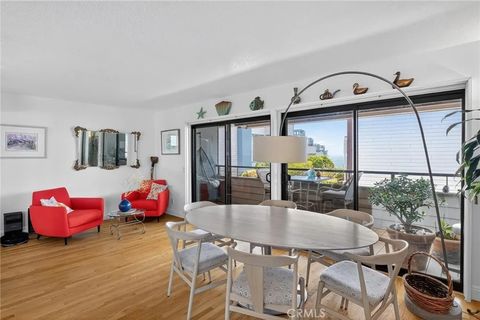 Tiny photo for 431 Camino De Las Colinas, Redondo Beach, CA 90277 (MLS # SB25241248)