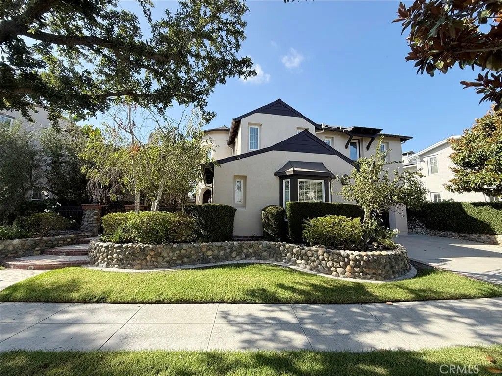 Photo of 25 Winfield Dr, Ladera Ranch, CA 92694 (MLS # OC25252198)