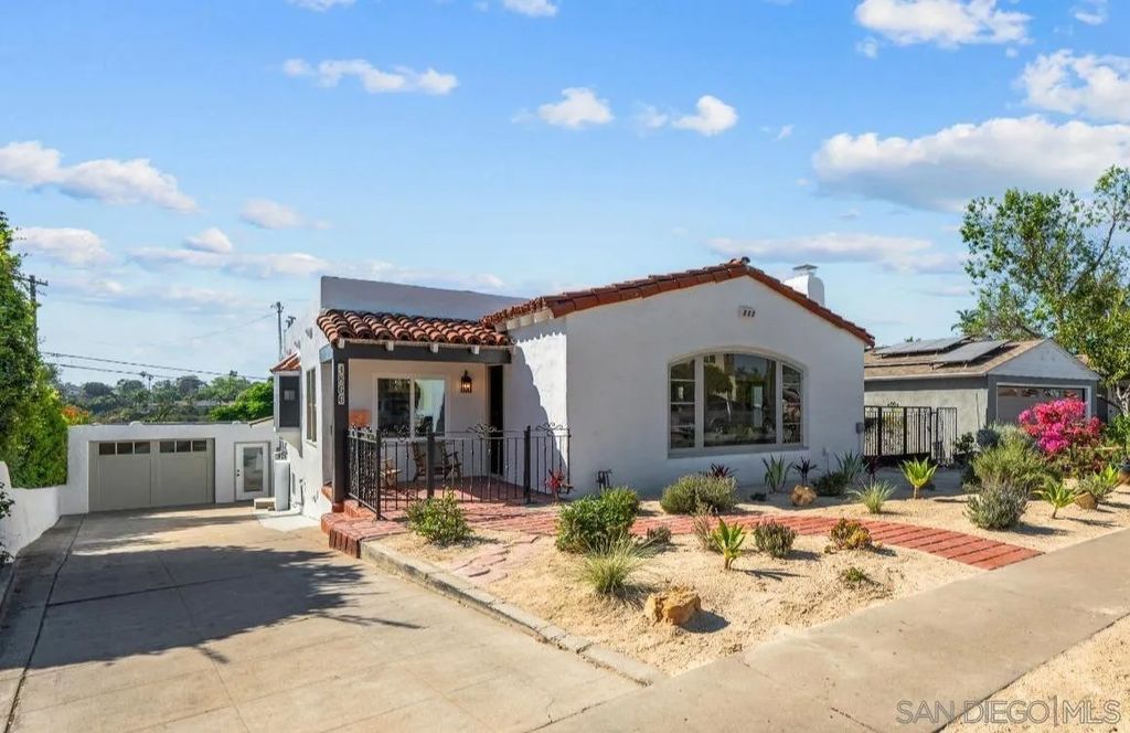 Photo of 4866 Sussex Dr, San Diego, CA 92116 (MLS # 260008396)