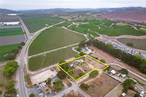 Tiny photo for 165 Leslie Street, Los Alamos, CA 93440 (MLS # SC25232963)