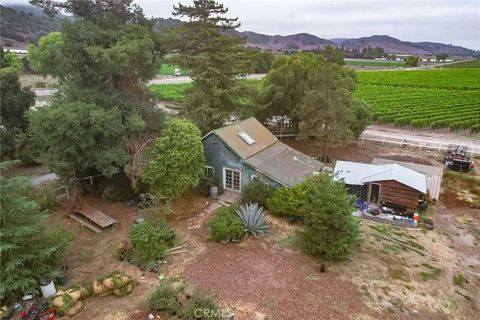 Tiny photo for 165 Leslie Street, Los Alamos, CA 93440 (MLS # SC25232963)