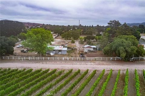 Tiny photo for 165 Leslie Street, Los Alamos, CA 93440 (MLS # SC25232963)