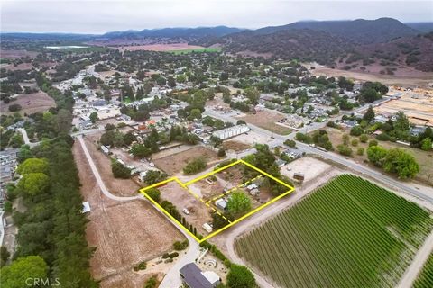 Tiny photo for 165 Leslie Street, Los Alamos, CA 93440 (MLS # SC25232963)