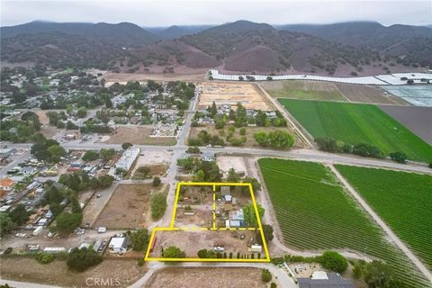 Tiny photo for 165 Leslie Street, Los Alamos, CA 93440 (MLS # SC25232963)