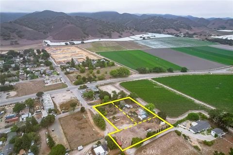 Tiny photo for 165 Leslie Street, Los Alamos, CA 93440 (MLS # SC25232963)