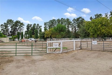 Tiny photo for 165 Leslie Street, Los Alamos, CA 93440 (MLS # SC25232963)