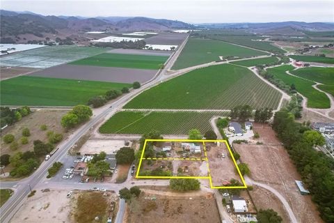 Tiny photo for 165 Leslie Street, Los Alamos, CA 93440 (MLS # SC25232963)