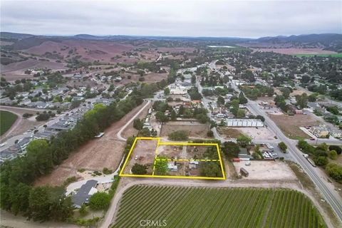 Tiny photo for 165 Leslie Street, Los Alamos, CA 93440 (MLS # SC25232963)