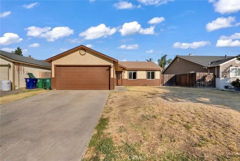 Photo of 2122 Harrison Court, Chowchilla, CA 93610 (MLS # FR26172101)