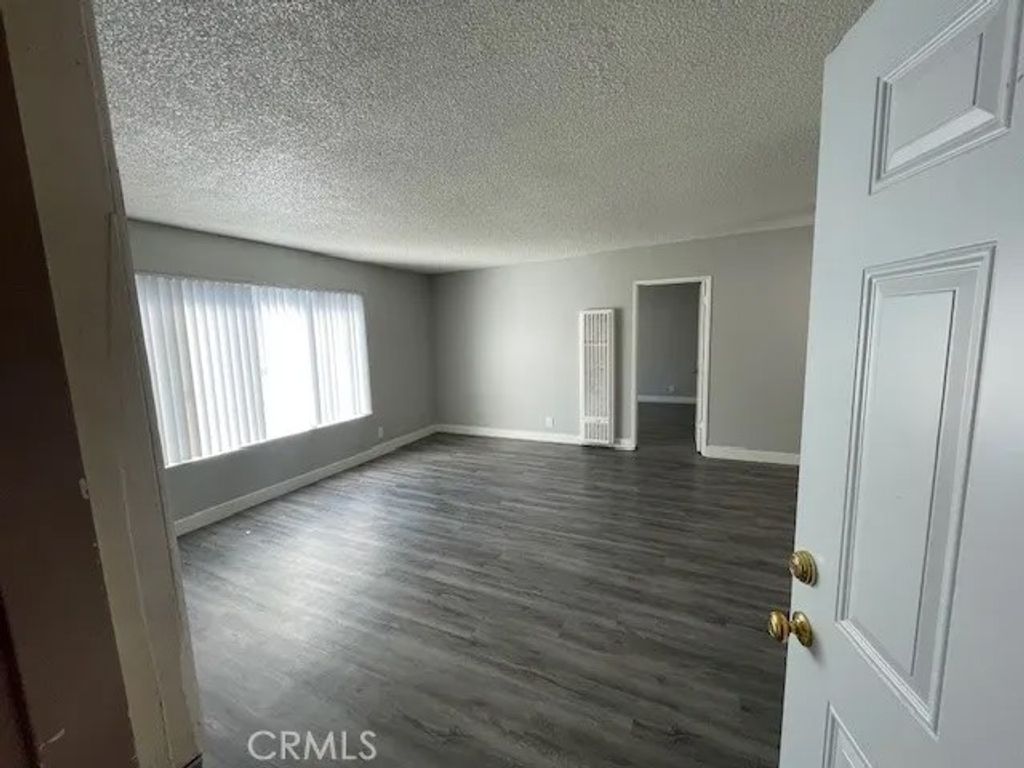 Photo of 13717 Chadron Avenue #20, Hawthorne, CA 90250 (MLS # SB26007716)