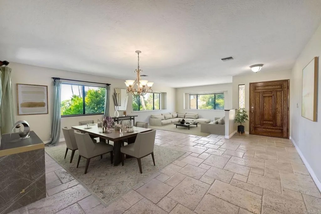 338 Skyline Drive