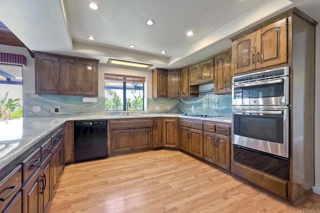 338 Skyline Drive
