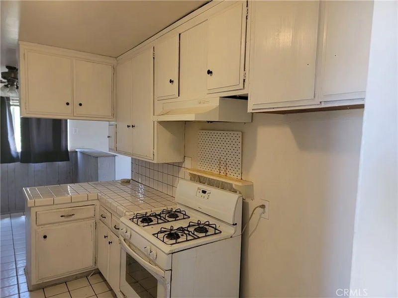 930 Garden Grove