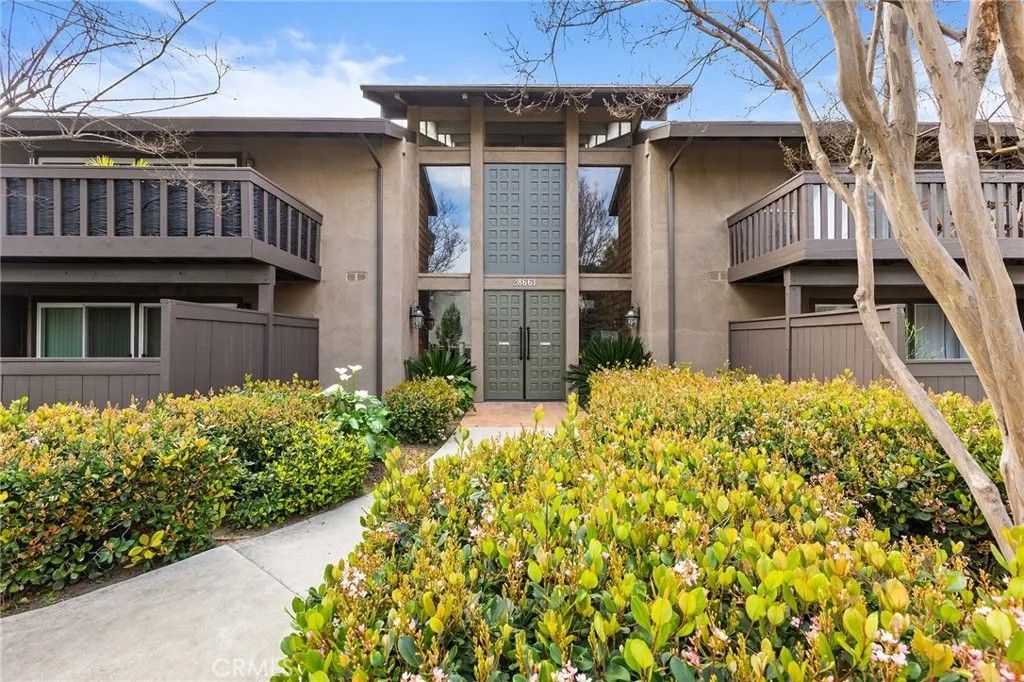 Photo of 28661 Via Las Flores #304, Murrieta, CA 92563 (MLS # SW26054741)