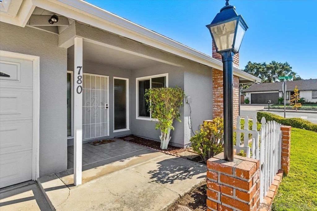 Photo of 780 linwood St, Escondido, CA 92027 (MLS # 250046104)