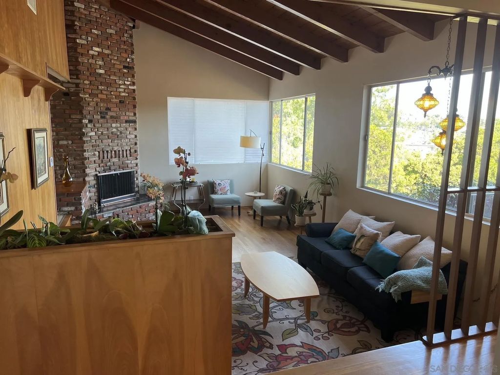 Photo of 3958 Kenwood Dr, Spring Valley, CA 91977 (MLS # 260007824)