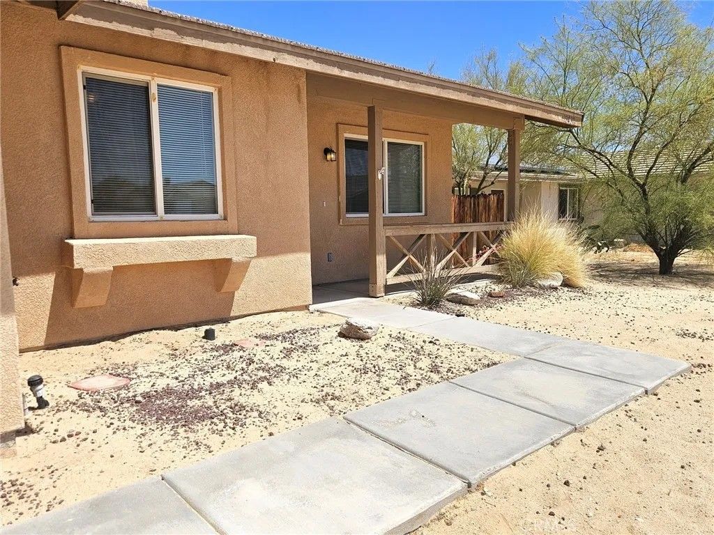 Photo of 73432 Friendy Avenue, 29 Palms, CA 92277 (MLS # SW26082192)