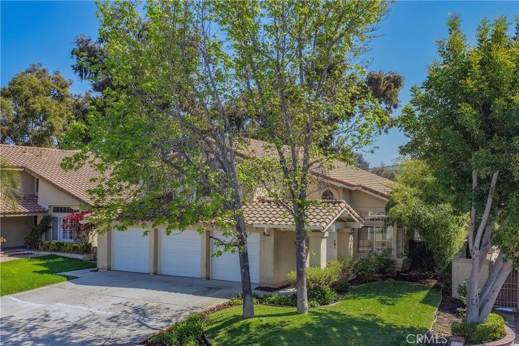Photo of 34 Reata, Rancho Santa Margarita, CA 92688 (MLS # OC26049053)