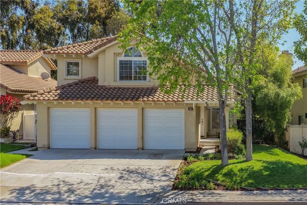 Photo of 34 Reata, Rancho Santa Margarita, CA 92688 (MLS # OC26049053)