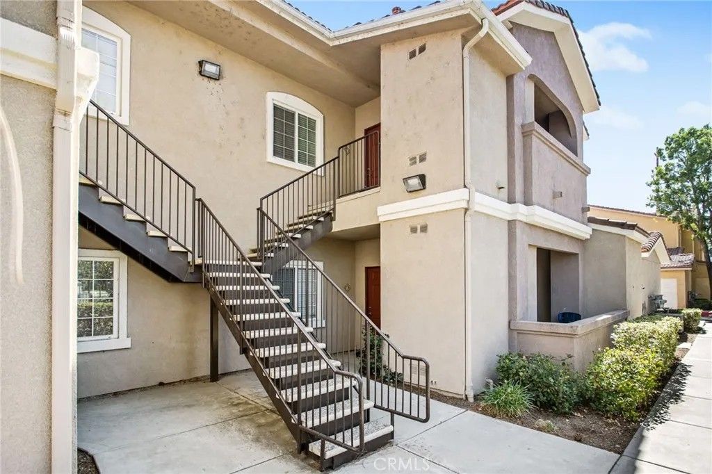 Photo of 41410 Juniper Street #1721, Murrieta, CA 92562 (MLS # SW25221316)