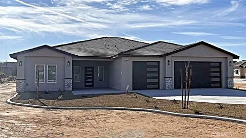 Photo of 20401 Tonawanda Road, Apple Valley, CA 92307 (MLS # HD25278331)